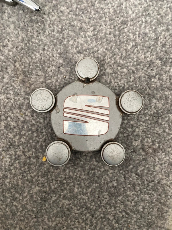 Seat wheel cap / badge car