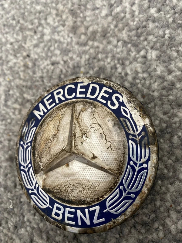Mercedes Benz car badge logo wheel hubcap