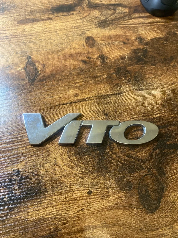 Mercedes Benz Vito car badge emblem logo plastic