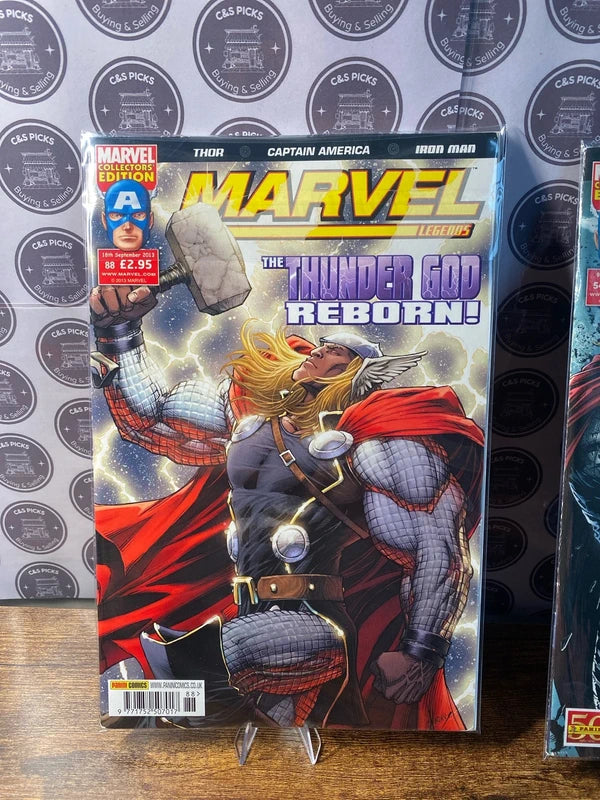 Bundle of two Marvel comic books - Thor the thunder god