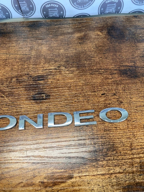 Ford Mondeo car badge emblem logo collectible
