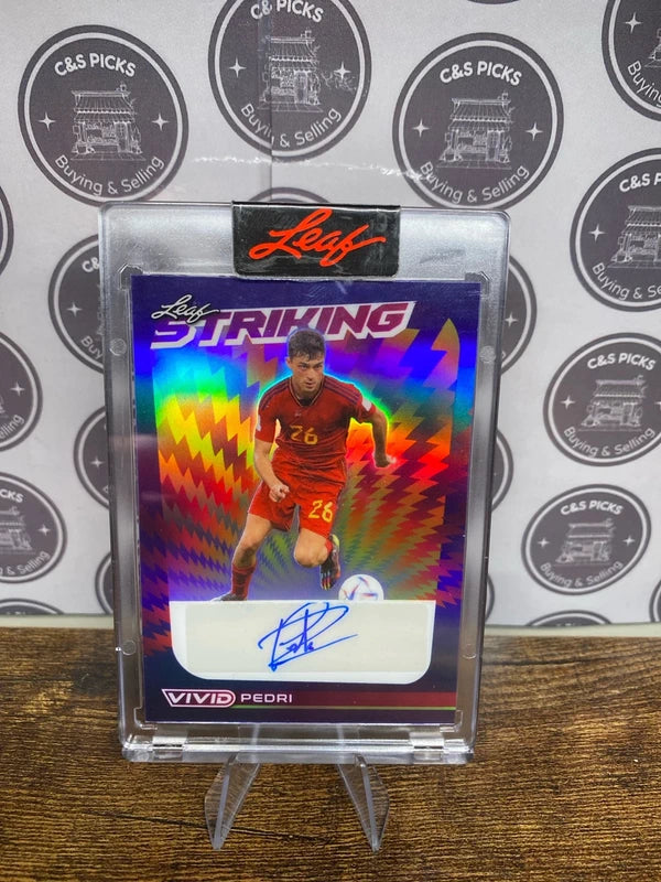 Leaf Vivid Pedri Spain auto /5 4/5 Barcelona Spain card