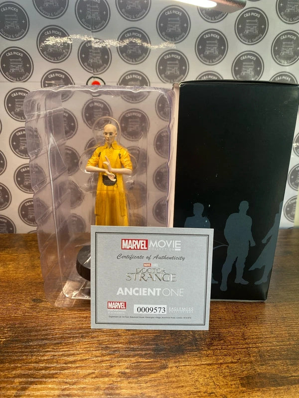 Marvel doctor strange - ancient one figurine eaglemoss cert of authenticity