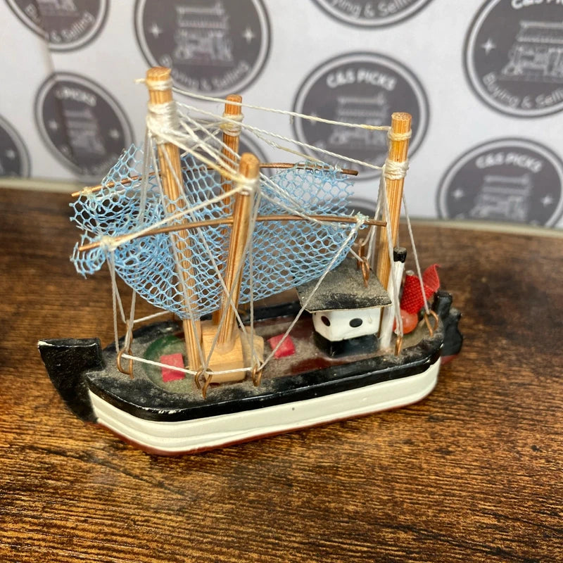 Vintage Mini Wooden Shrimping Fishing Boat Model bundle collectible home decor