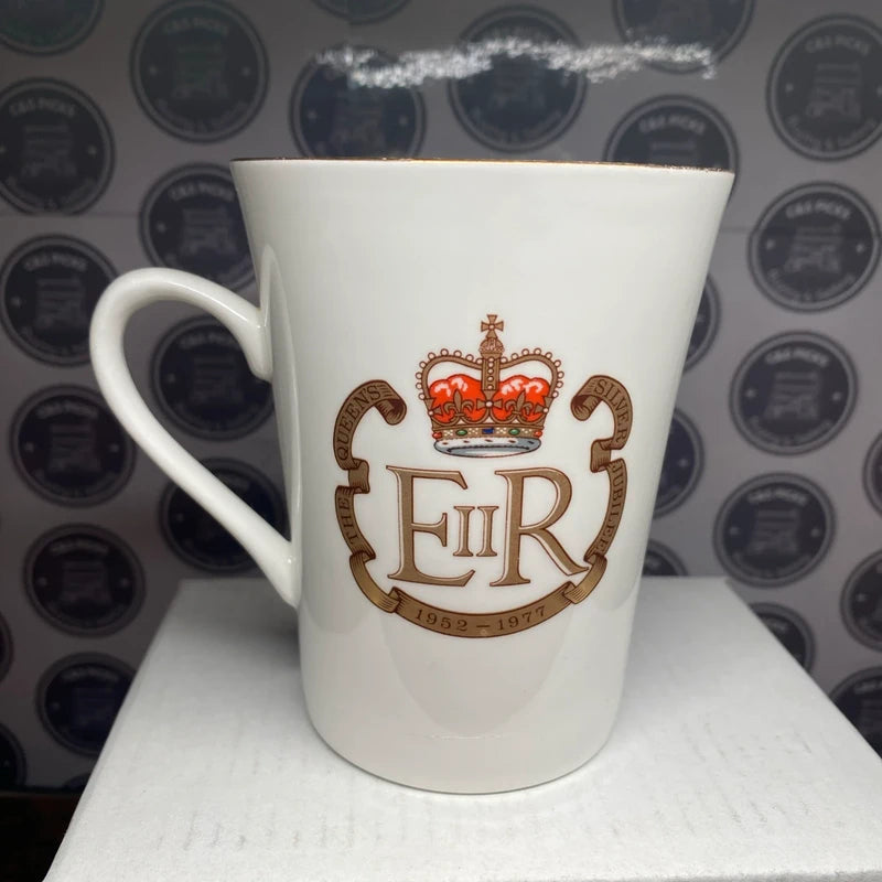 Vintage Queen Elizabeth II Silver Jubilee Commemorative Mug 1977 Royal Family UK