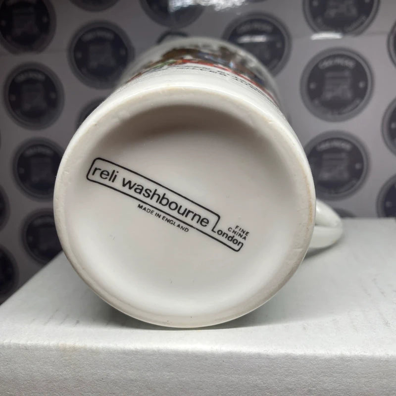 Vintage Queen Elizabeth II Silver Jubilee Commemorative Mug 1977 Royal Family UK