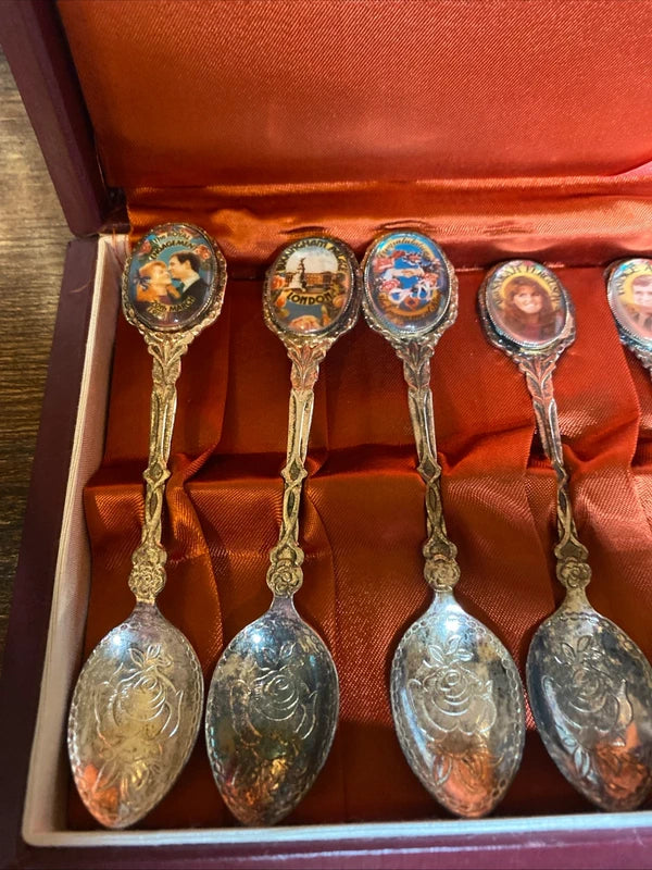 Vintage Jouir Fleur Silver Played UK Royal Family Spoons Boxed Set of 6 In Case