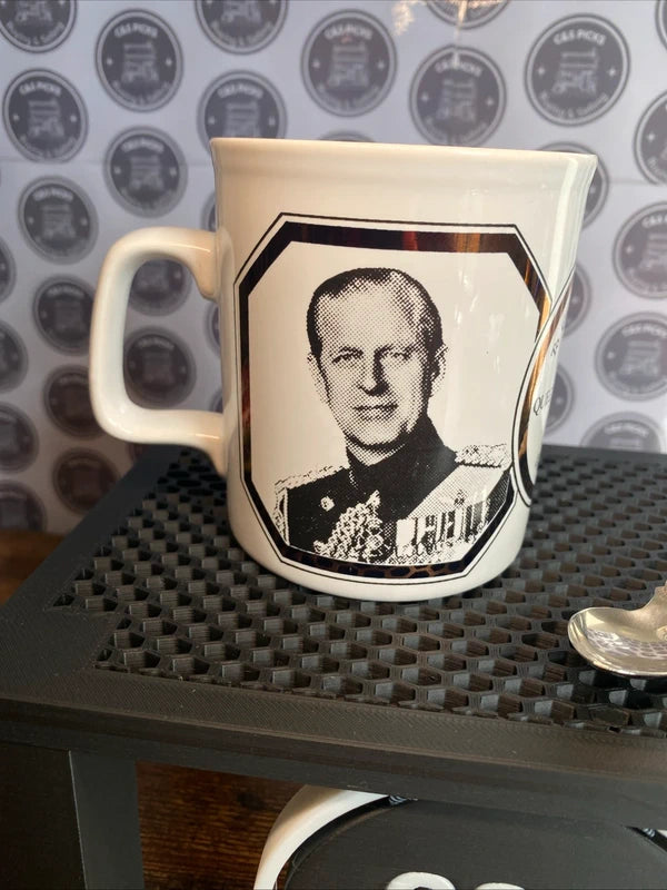 Vintage Commemorative Mug Silver Jubilee Queen Elizabeth & Silver Plated Spoon