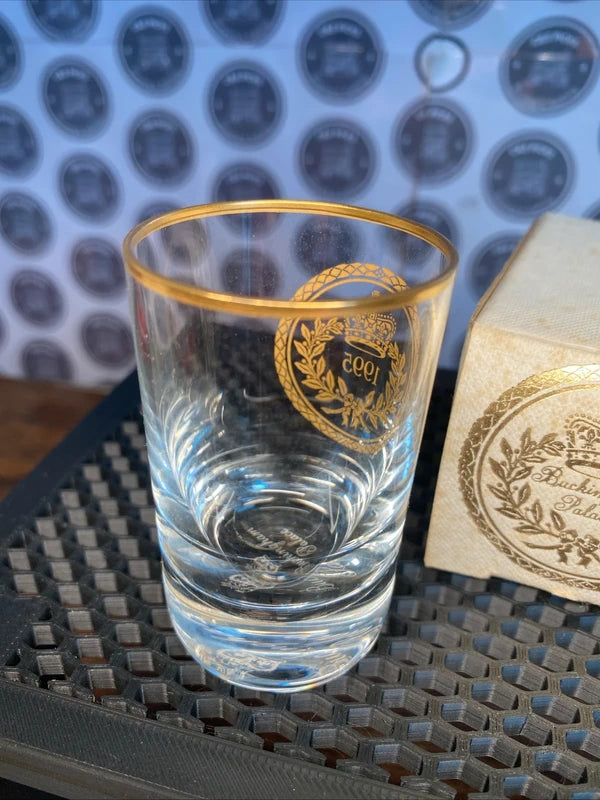 Buckingham Palace 1995 Shot Glass Boxed Royal Memorabilia Collectible Souvenir