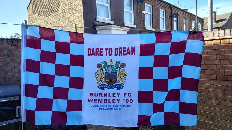 Burnley 5ft x 3ft retro 2009 championship playoff final flag - dare to dream - collectors