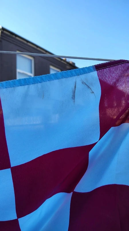 Burnley 5ft x 3ft retro 2009 championship playoff final flag - dare to dream - collectors