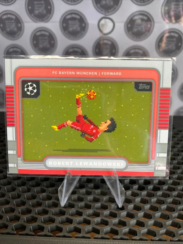 Robert Lewandowski 8bit #8b-20 - Topps Flagship UEFA 2025-26 Bayern