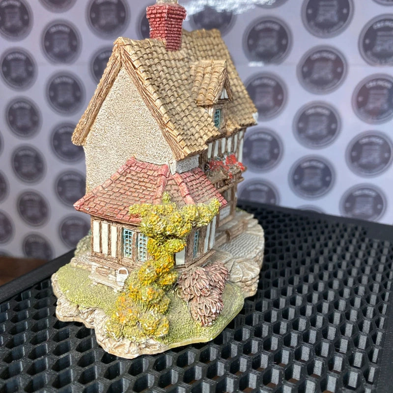 Vintage Lilliput Lane Micklegate Antiques 1991 statue cottage home decor