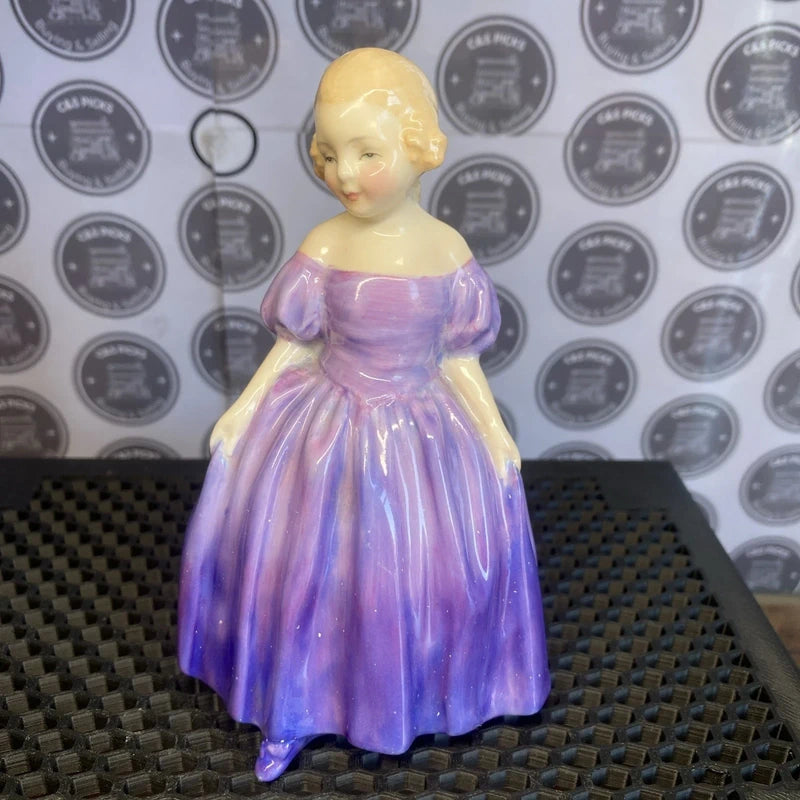 Delightful Royal Doulton Marie Porcelain Figurine HN1370, HN 1370 Made in England