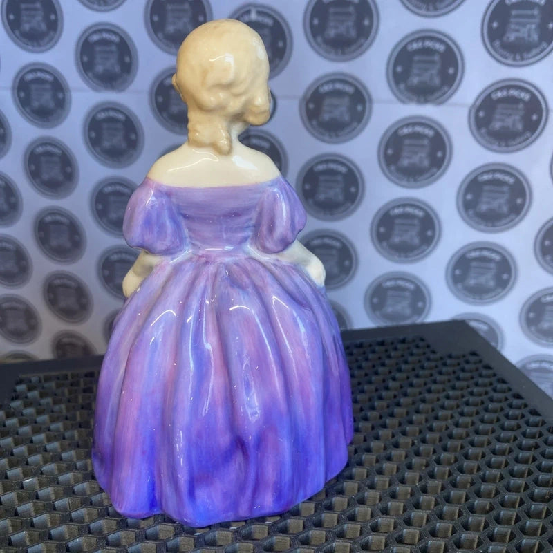 Delightful Royal Doulton Marie Porcelain Figurine HN1370, HN 1370 Made in England