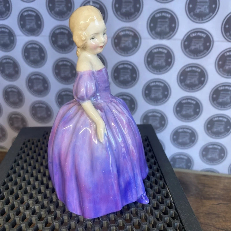 Delightful Royal Doulton Marie Porcelain Figurine HN1370, HN 1370 Made in England