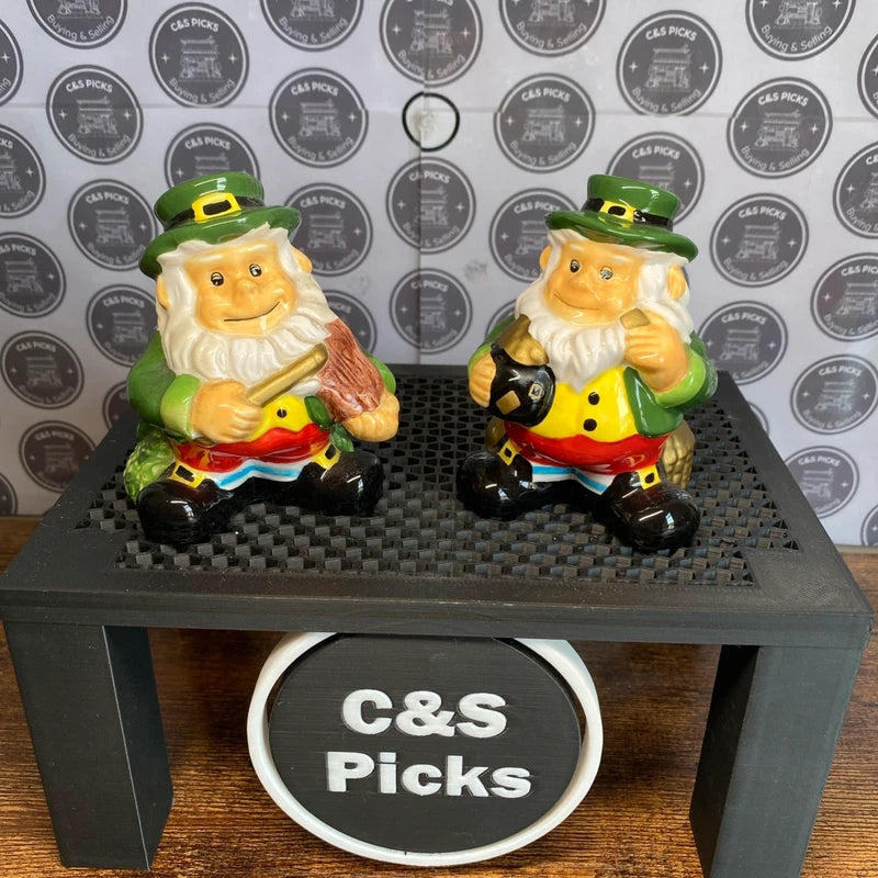Vintage Ceramic Leprechauns Irish St Patrick Novelty Salt & Pepper Shaker Decor