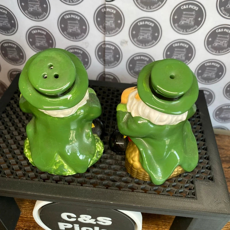 Vintage Ceramic Leprechauns Irish St Patrick Novelty Salt & Pepper Shaker Decor