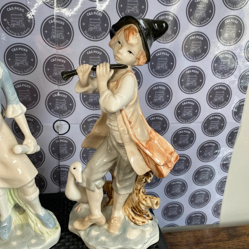 Pair Of Vintage Duncan Royale Figurines Boy & Girl W/ Geese Duck Bird Decor Prop