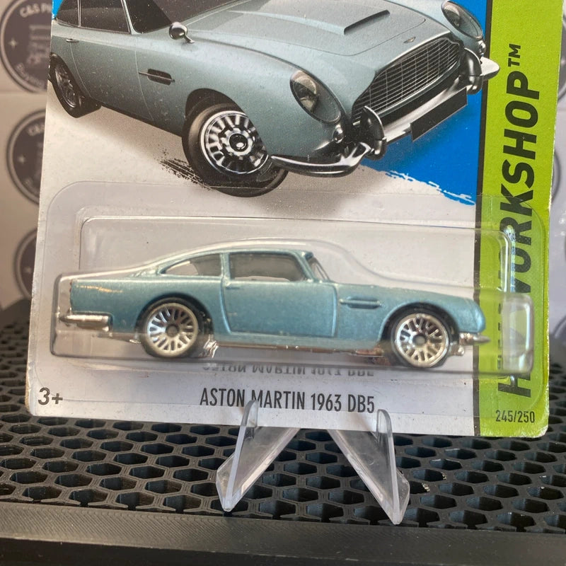 Hot Wheels Aston Martin 1963 DB5 HW Workshop Collection 245/250 Rare Mancave Bar
