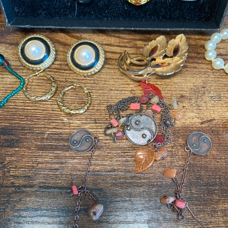 Joblot of Mixed Costume Jewellery 22 Items Necklaces Bracelets Earrings Rings