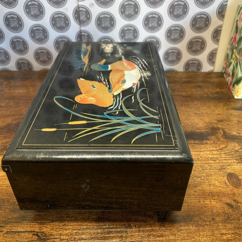 Large Vintage Jewellery Box Musical Windup Trinket Case Lacquerware Ducks Scene