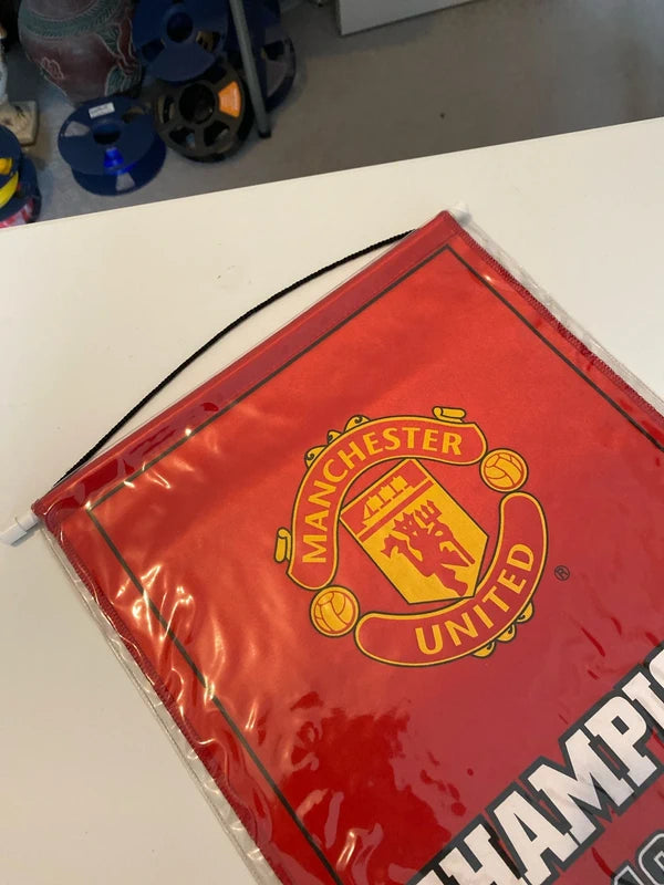 Vintage Manchester United champions 1999 football pennant Mancave homebar gift