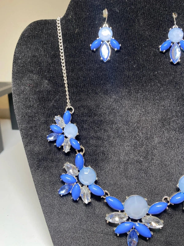 Vintage blue necklace & earring bundle gem stone look costume jewellery blue white
