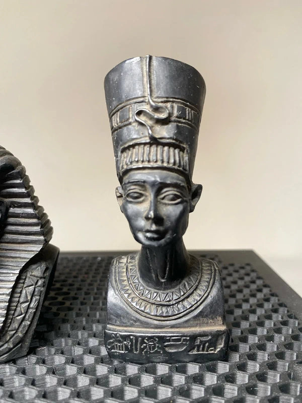 Vintage Egyptian Head Busts Statue King Tutankhamun Queen Nefertiti Stone/resin