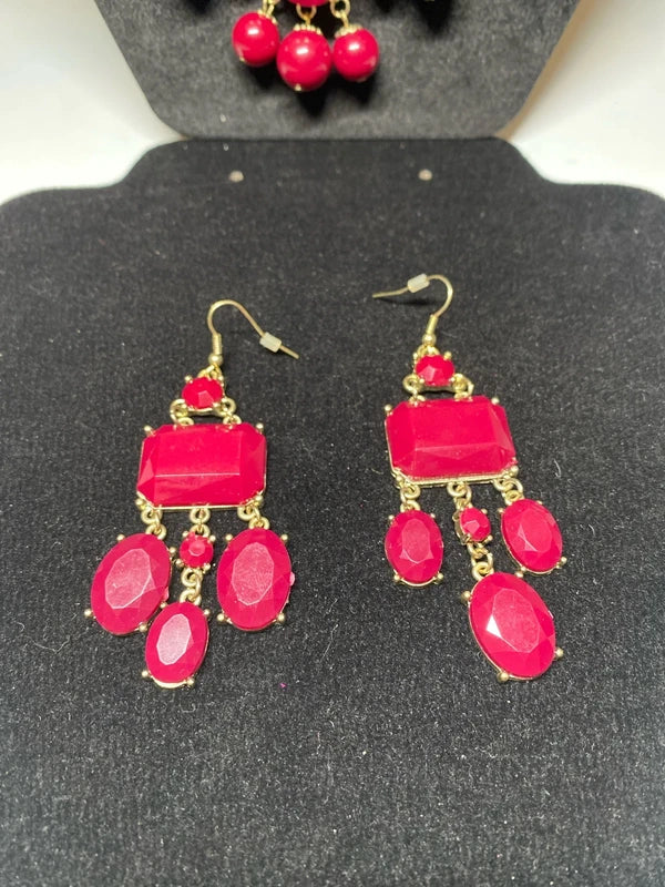 Vintage bib necklace & dangly earring jewellery set costume jewellery