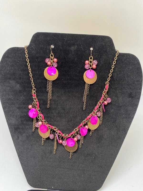 Beautiful necklace & earring set dangly earring pink with gold tone costume jewellery