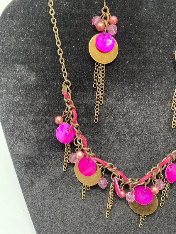 Beautiful necklace & earring set dangly earring pink with gold tone costume jewellery