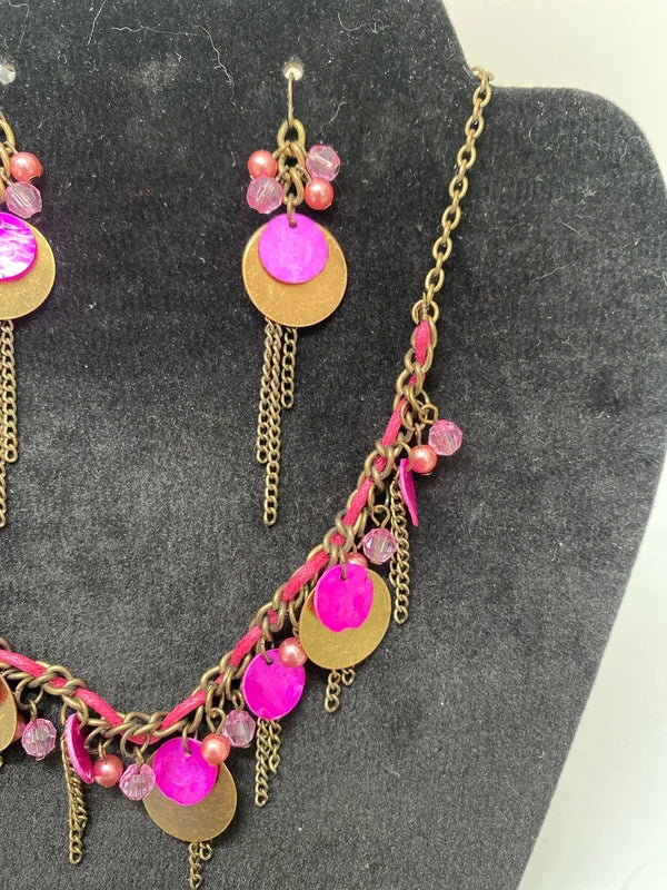 Beautiful necklace & earring set dangly earring pink with gold tone costume jewellery