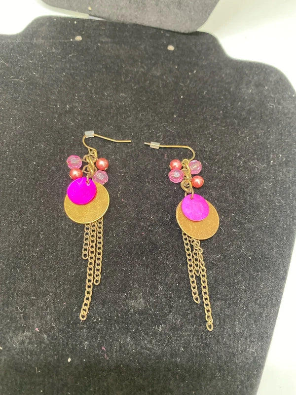 Beautiful necklace & earring set dangly earring pink with gold tone costume jewellery