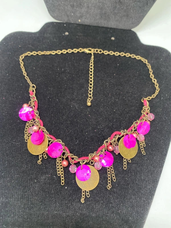Beautiful necklace & earring set dangly earring pink with gold tone costume jewellery