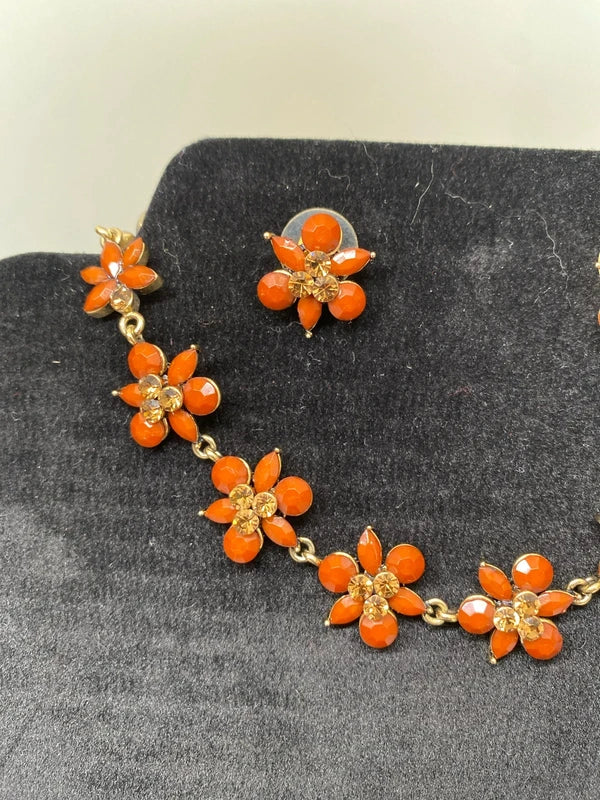 Vintage style choker necklace & earring set costume jewellery floral flower design