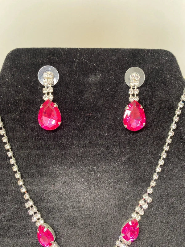 Vintage style costume jewellery necklace & earring set princess theme pink sparkly