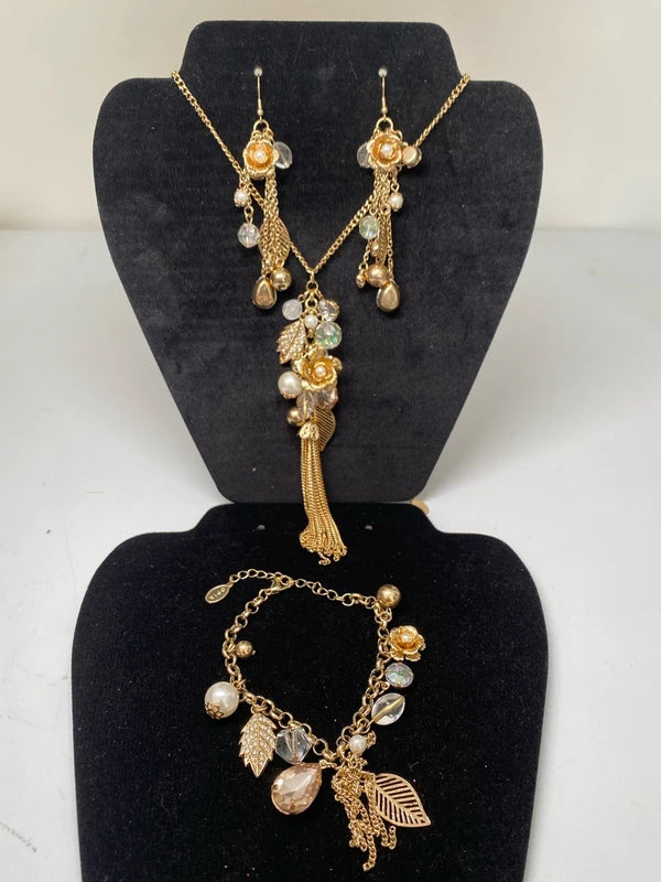 Lovely necklace bracelet & earring set metal gold tone long chain costume jewellery