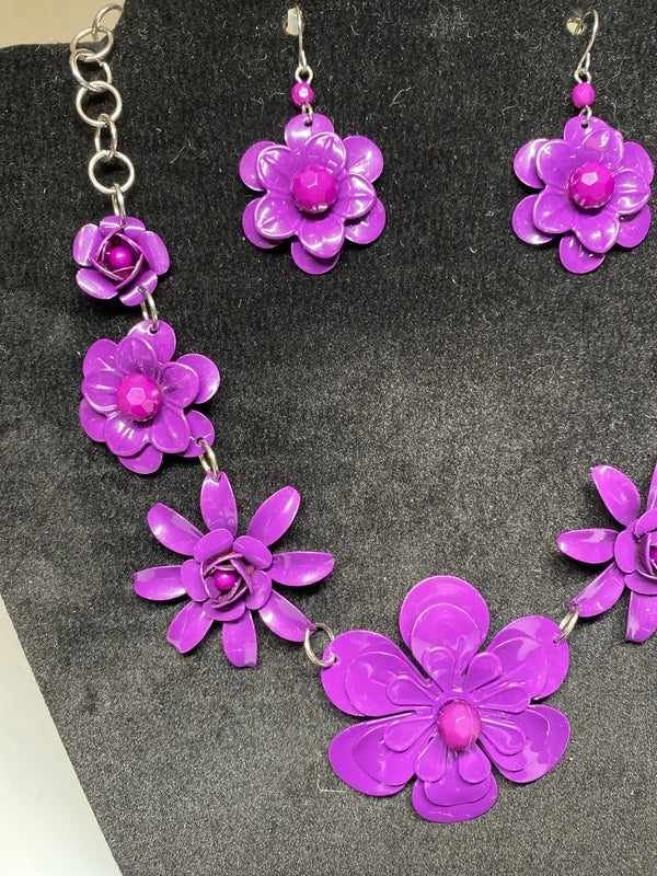 Purple flower floral necklace & earring set metal costume jewellery bulky