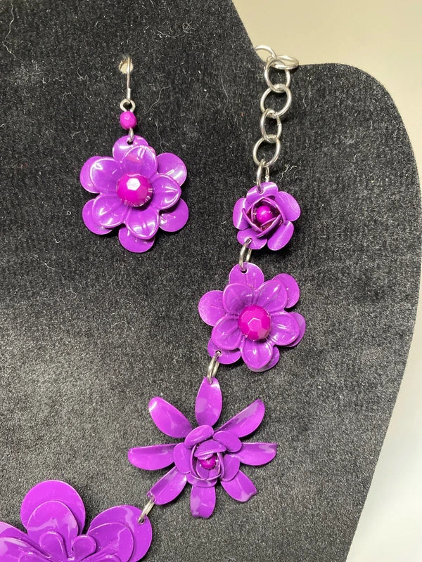 Purple flower floral necklace & earring set metal costume jewellery bulky