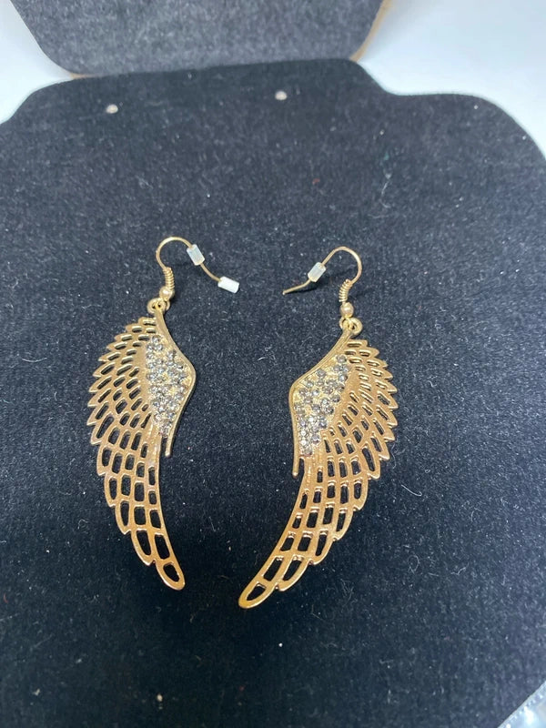 Gold tone necklace and earring set angel wing style costume jewellery set