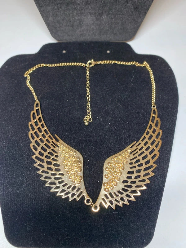 Gold tone necklace and earring set angel wing style costume jewellery set